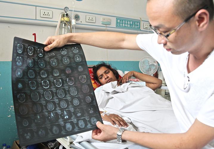 脑梗输液 眼收缩 脑缩