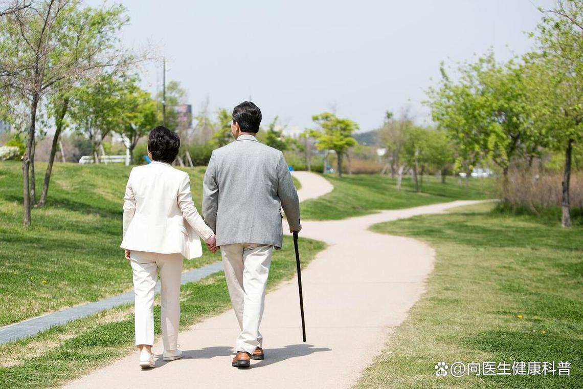 脑梗患者初期散步多远