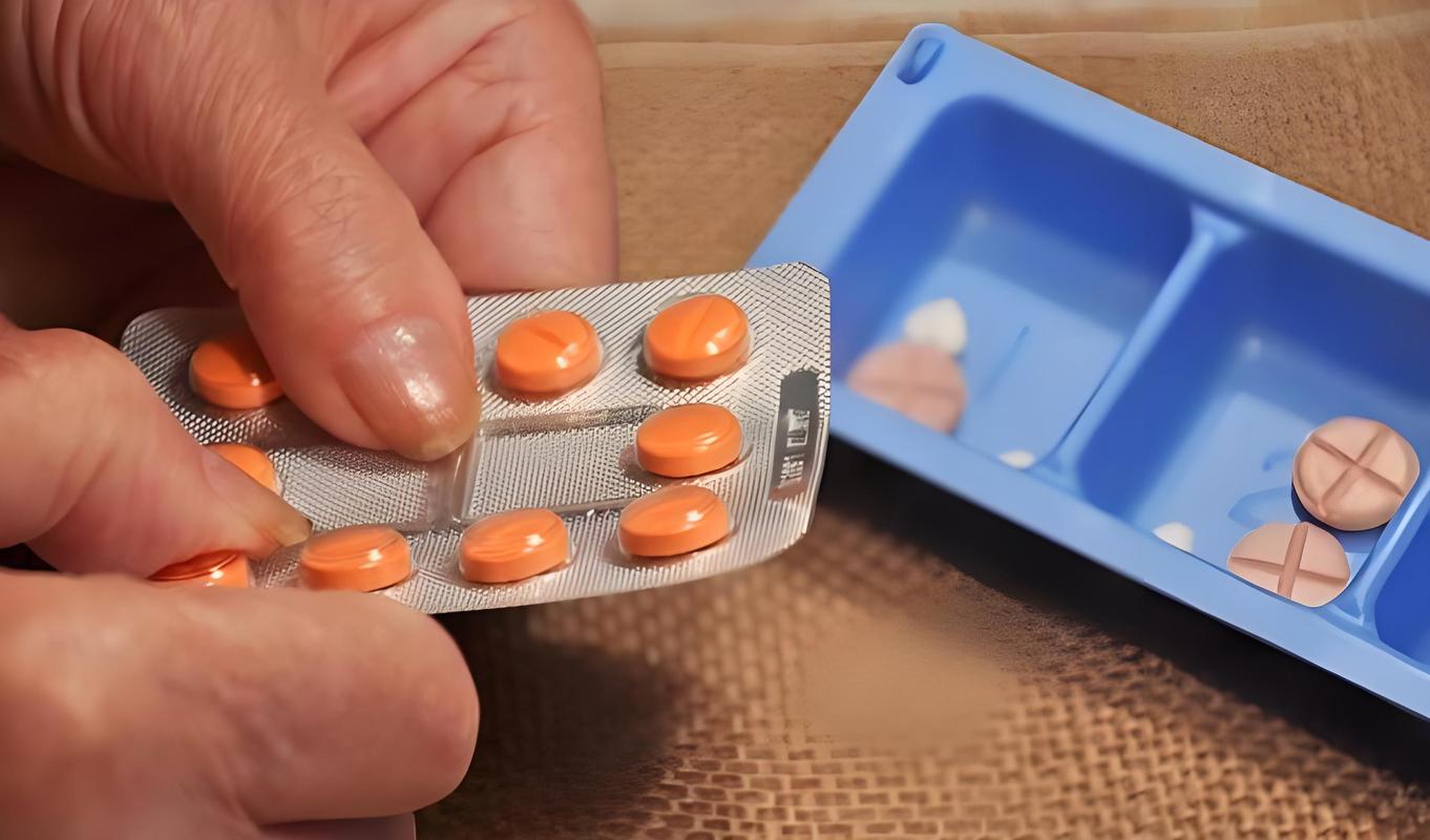 脑梗吃辛伐他汀片行吗