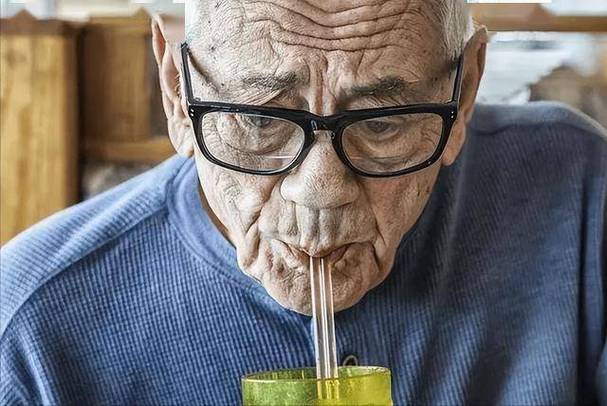 脑梗病人不愿吃饭喝水