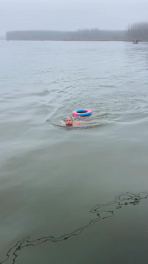 风湿类风湿关节炎冬泳