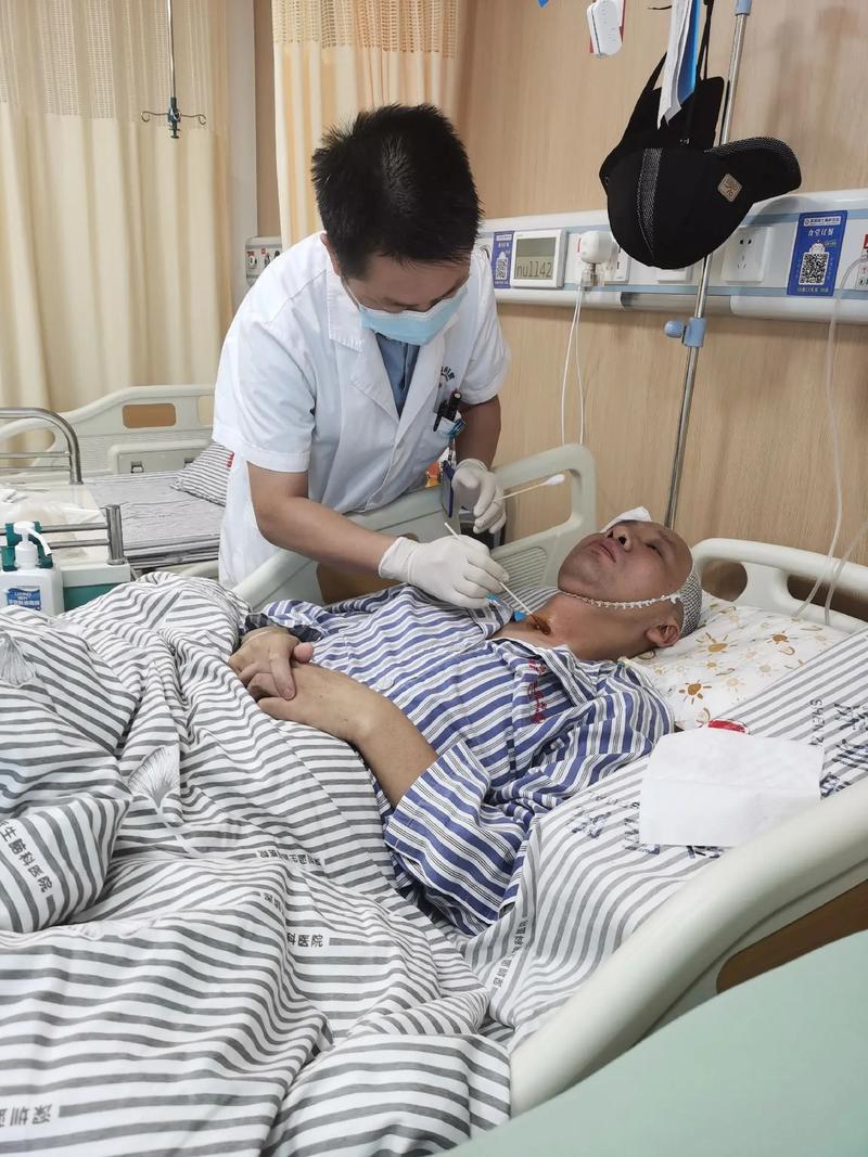 脑梗 发烧 气管切开