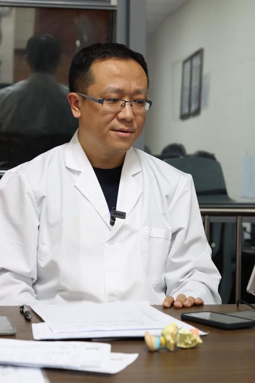 乌市风湿病医院王万里