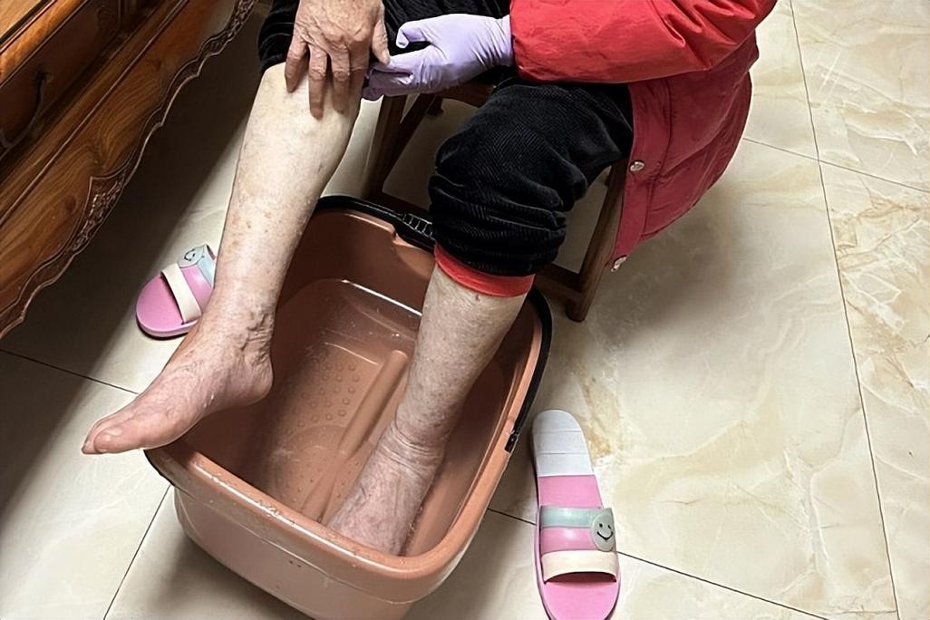 脑梗病人能经常泡脚不