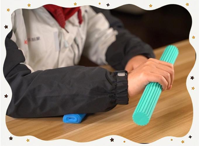 脑梗病人手腕背伸训练