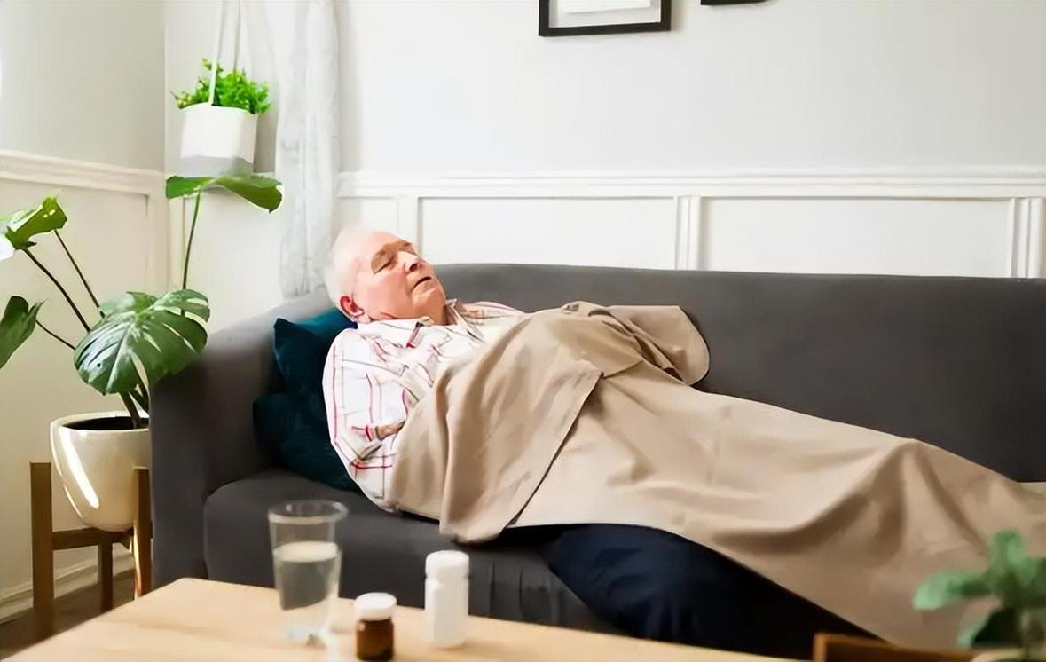 脑梗病人昏睡病情严重