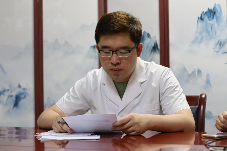 齐鲁医院风湿科李兴福