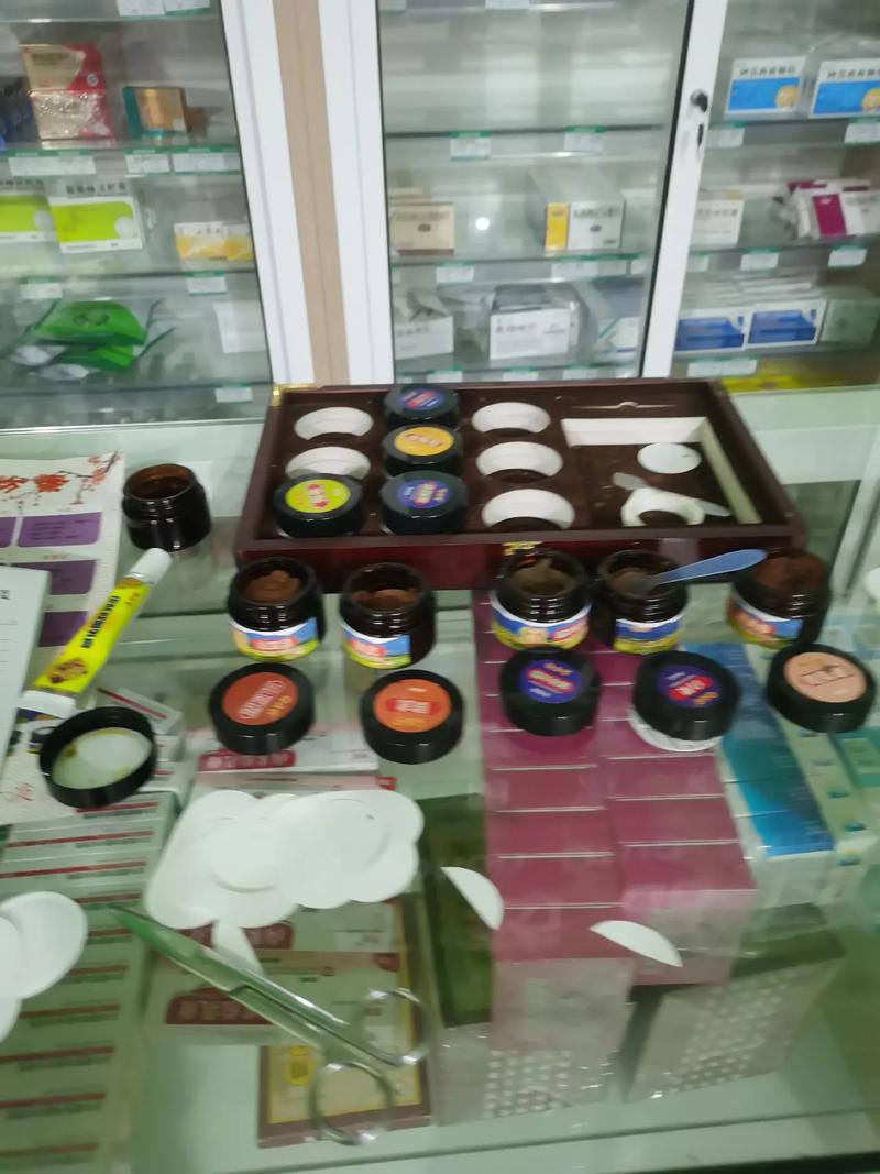 小孩感冒能贴风湿膏吗