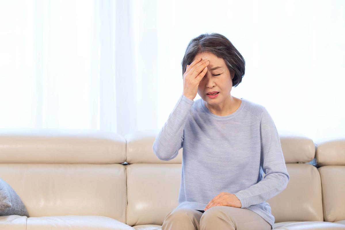 脑梗病人感觉心慌恶心