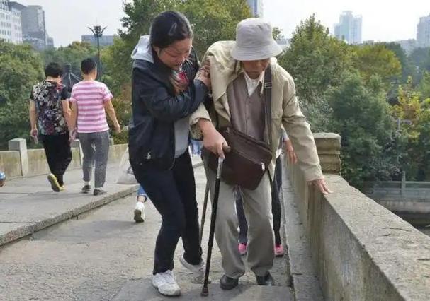 脑梗后可以正常走路吗