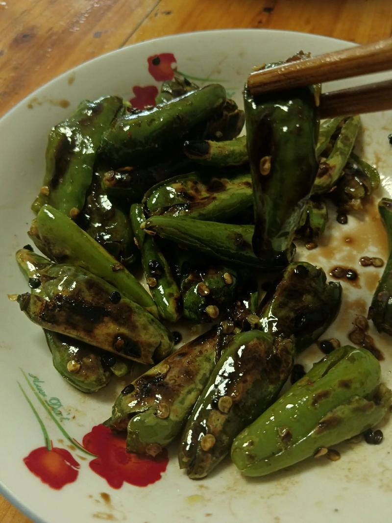 辣椒浸酒可以治风湿吗