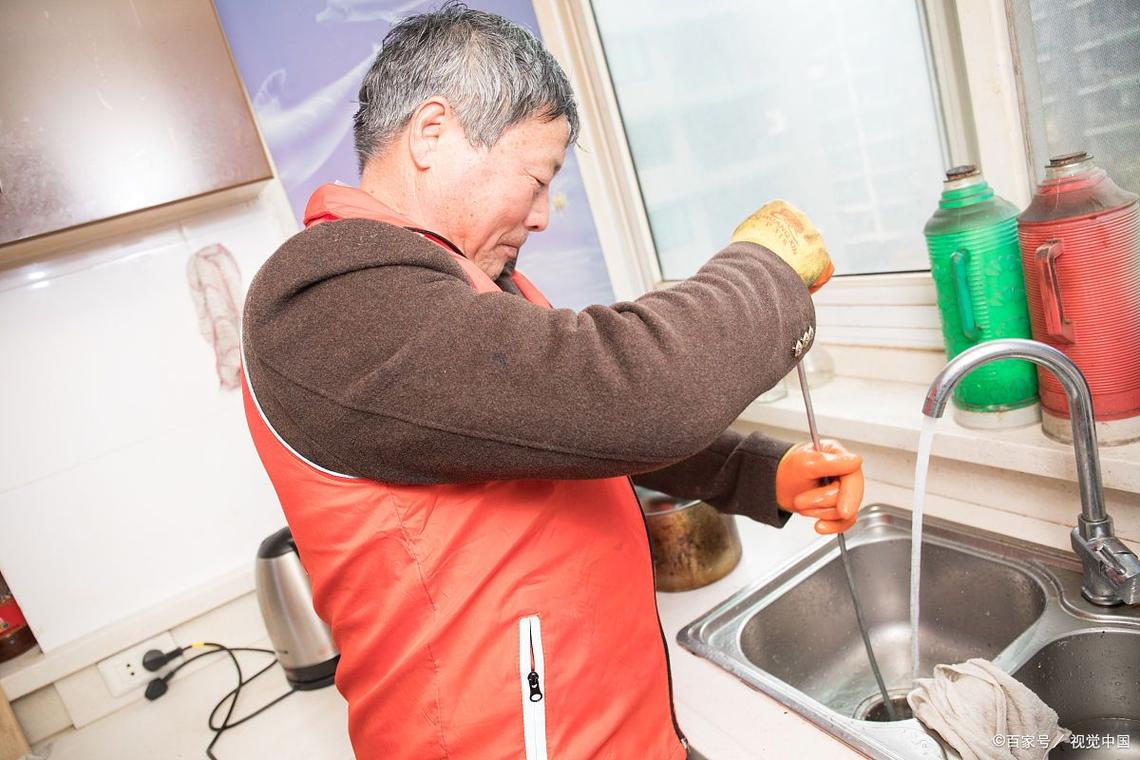 饭店洗碗容易得风湿吗