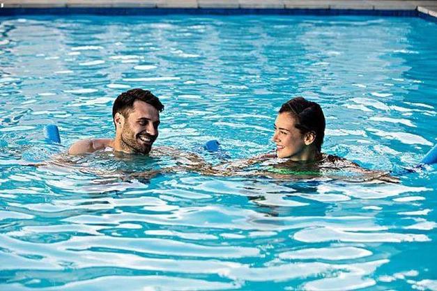 类风湿夏天可以游泳吗