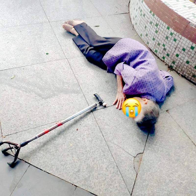 脑梗卧床老人死前症状